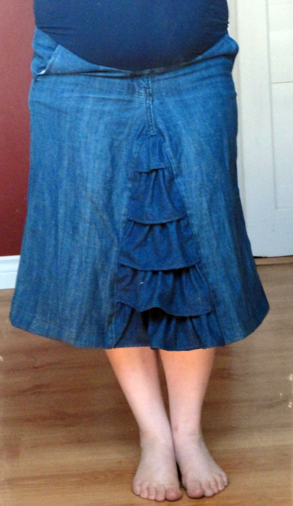 Sew A Ruffled Maternity Skirt from Jeans | The DIY Mommy