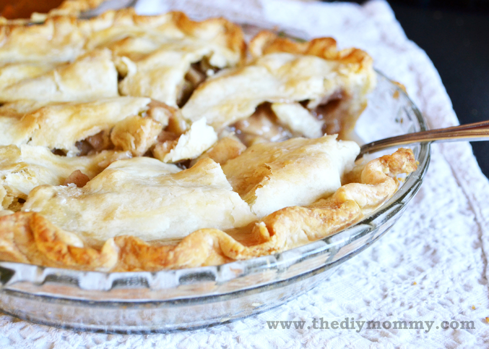 Bake a Flaky Country Apple Pie by The DIY Mommy