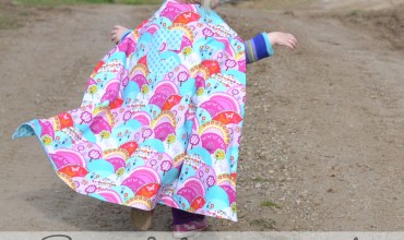 Sew a Monogrammed Superhero Cape by The DIY Mommy
