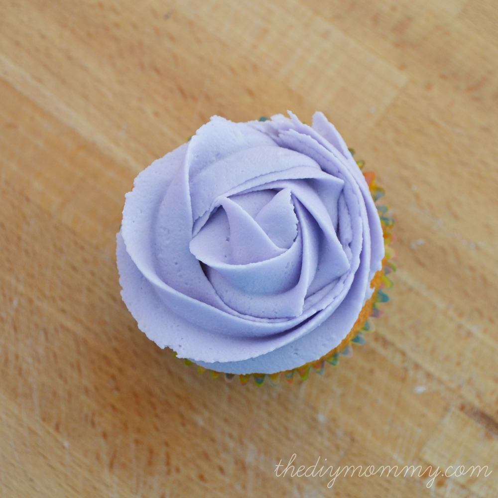 DIY Spring Cupcakes & Cupcake Flag Toppers by The DIY Mommy