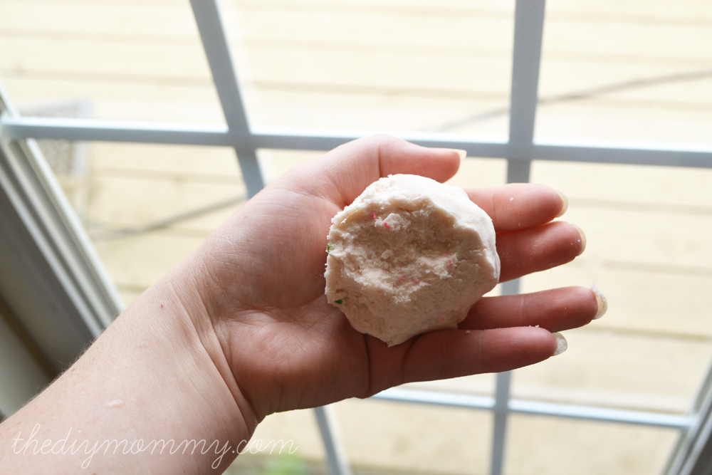 DIY Glittery Cloud Dough with Vegetable Oil and Flour from The DIY Mommy