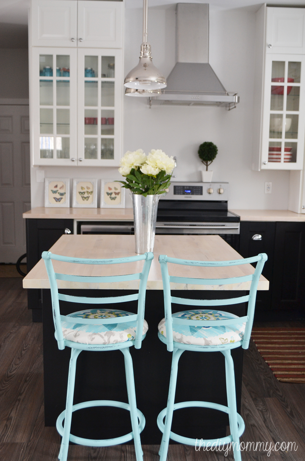 DIY Chalk Paint Recipe using latex paint and plater of paris