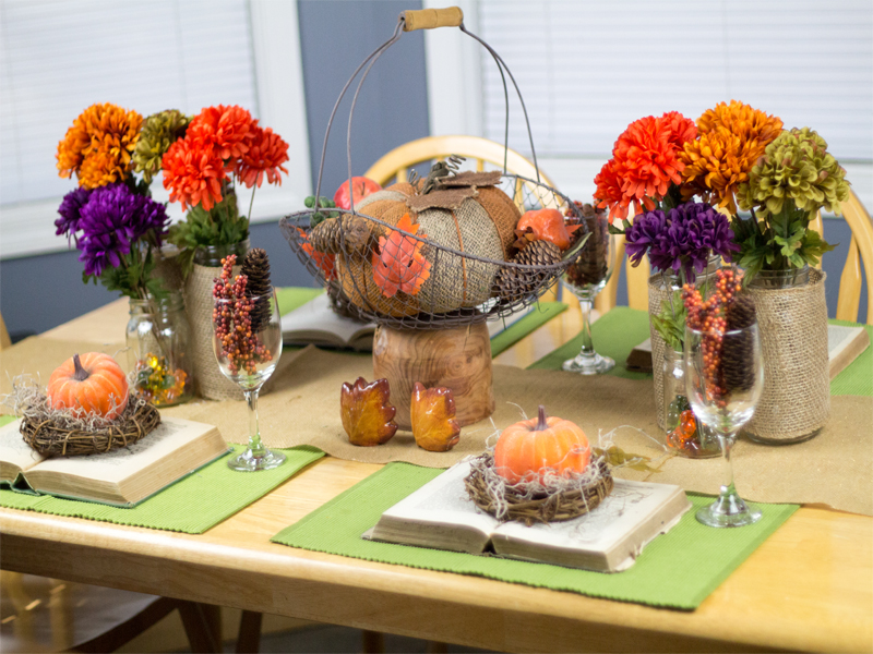 Burlap-and-Vintage-Inspired-Thanksgiving-Tablescape-6