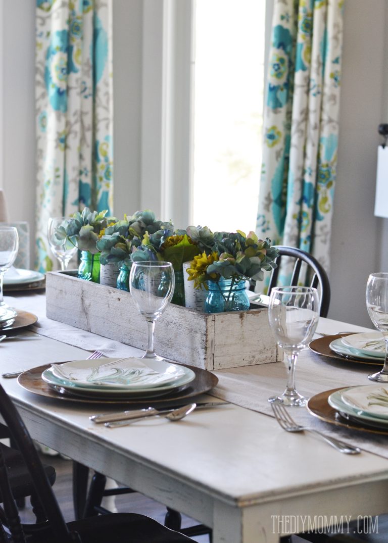 A Simple Teal, Green, and Gold Spring or Summer Tablescape (Video)