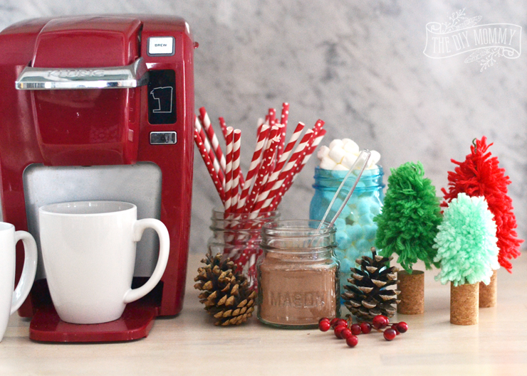 An adorable Christmas craft and hot chocolate station for the kids!