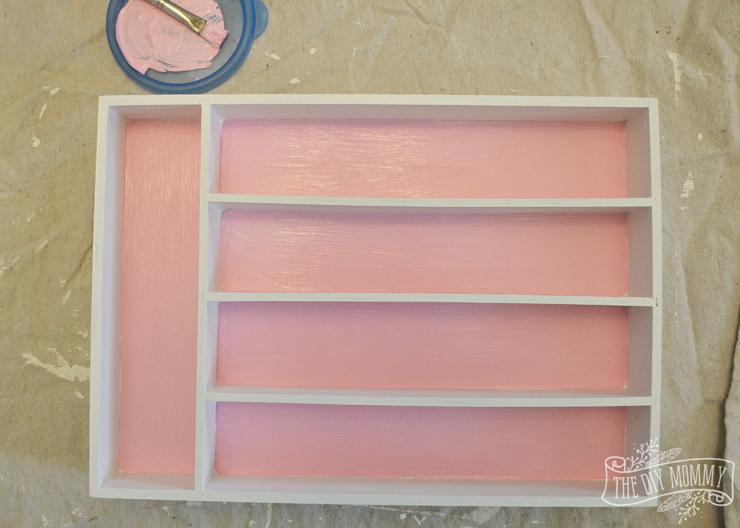 How to make a wall shelf for kids' collectibles out of a cutlery tray