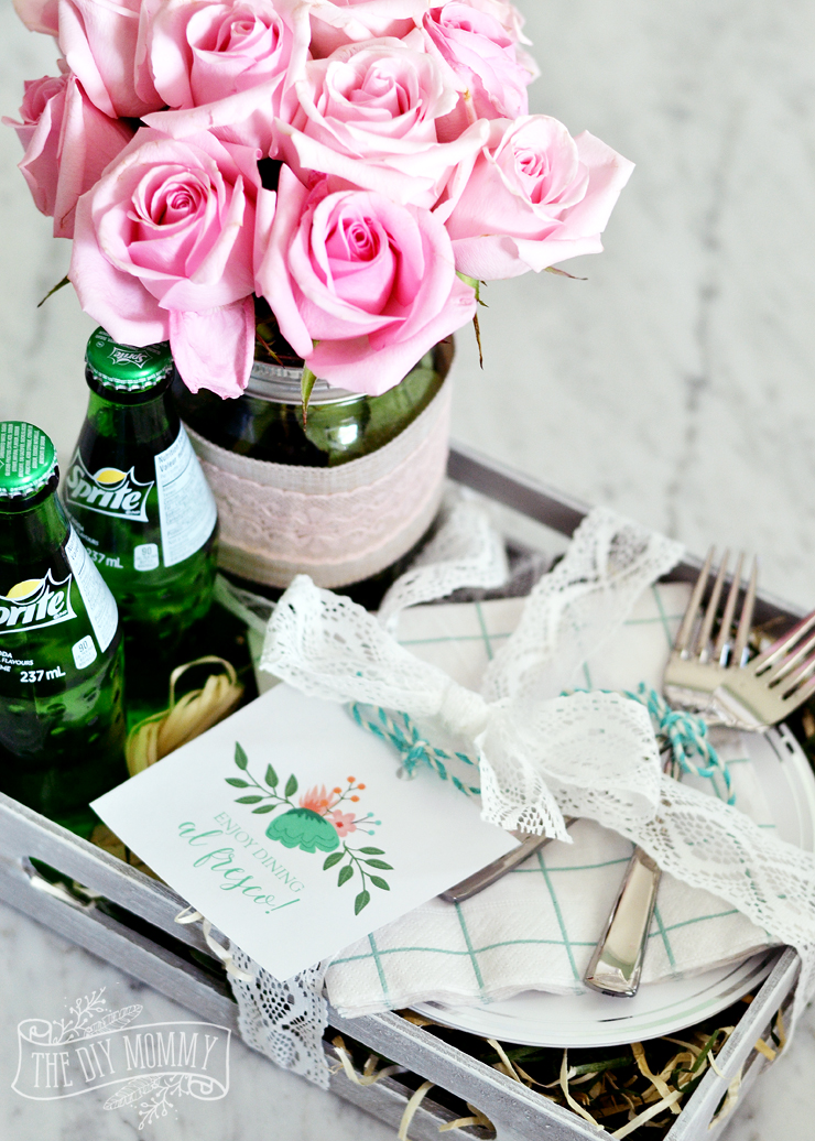 A DIY al fresco floral gift box - perfect Mother's Day gift!