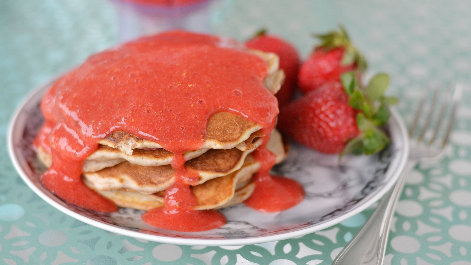 How to Make Whole Wheat Pancakes with Strawberry Sauce – Tip Tuesday
