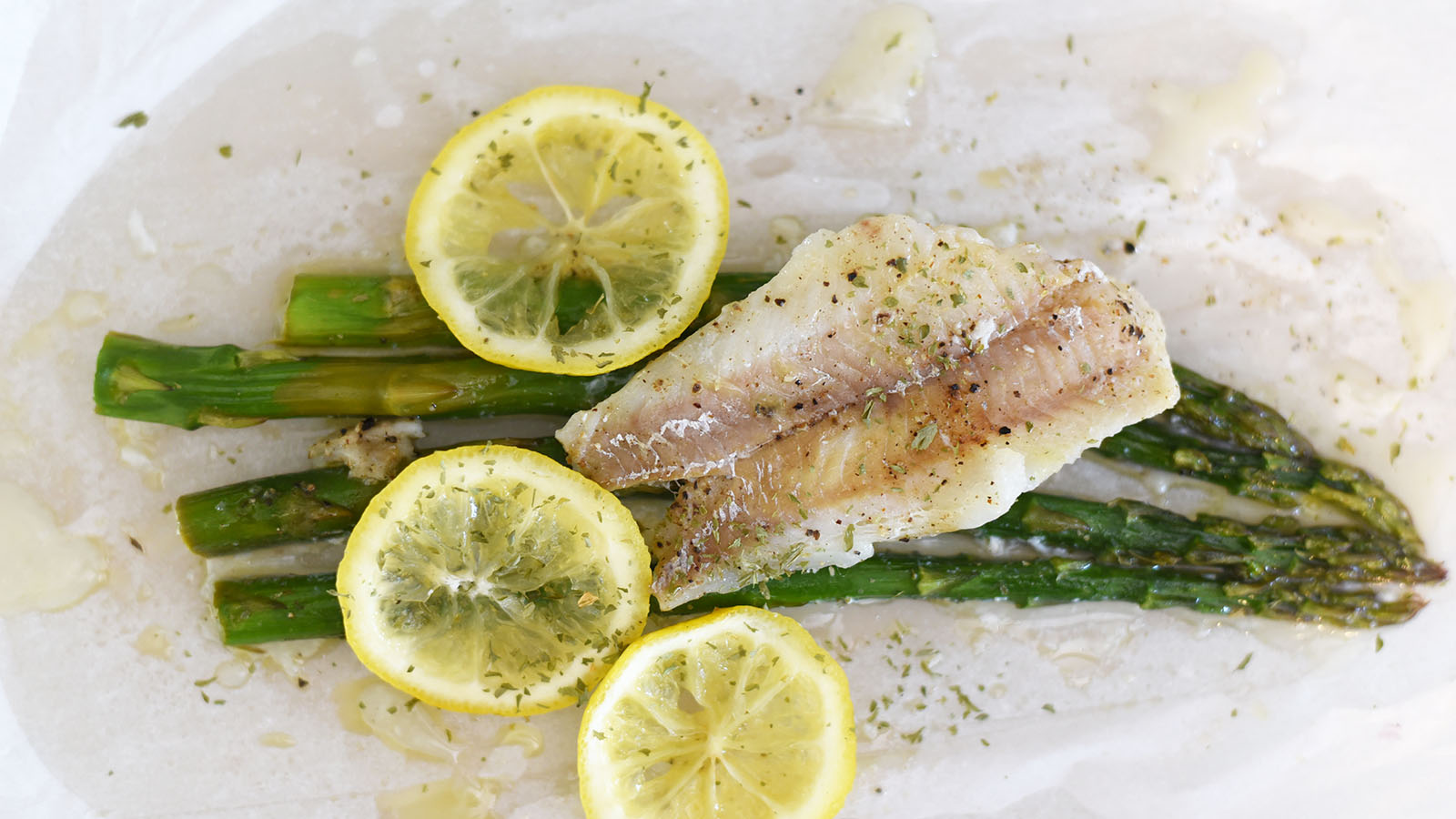Make Steamed Lemon Pepper Fish & Asparagus Packets