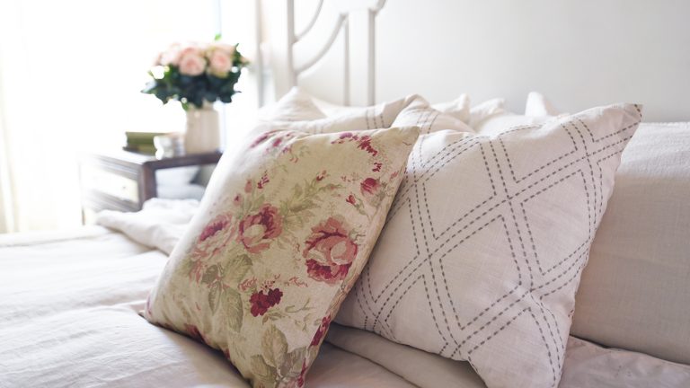 Make a No-Sew Pillow Cover – Tip Tuesday