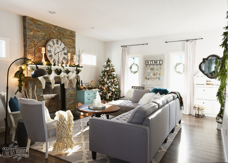2016 Christmas Home Tour: Updated Traditional Decor in Greens, Blues and Pinks
