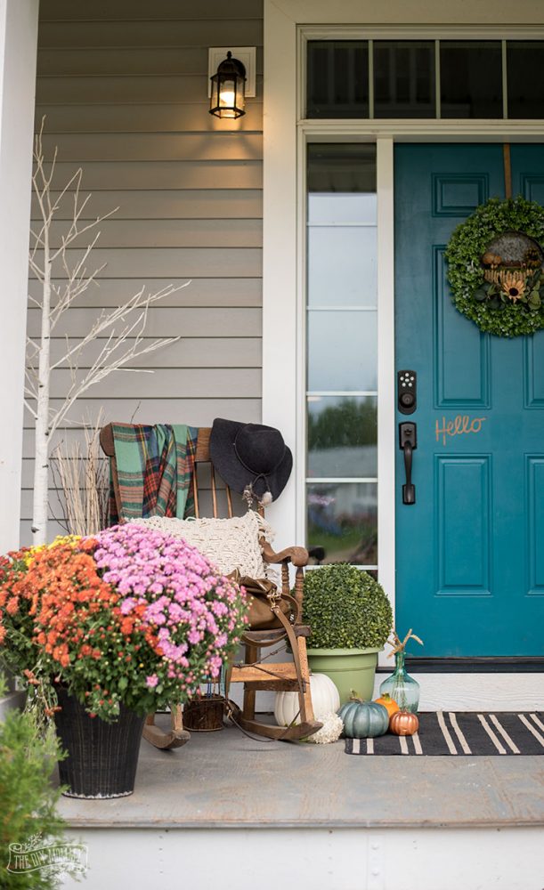 Our Cheerful Fall Front Porch | The DIY Mommy