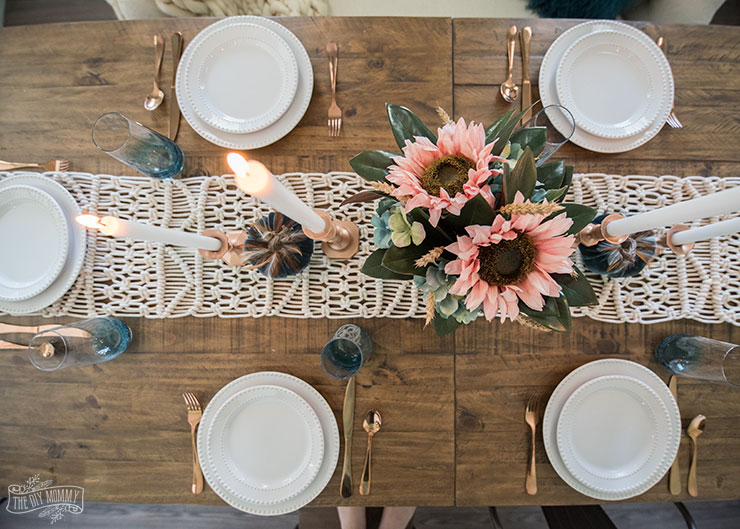Colorful Boho Fall Dining Room and Tablescape Ideas