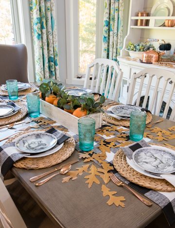 Natural & Cozy Fall Thanksgiving Table Setting IdeaNatural & Cozy Fall Thanksgiving Table Setting Idea