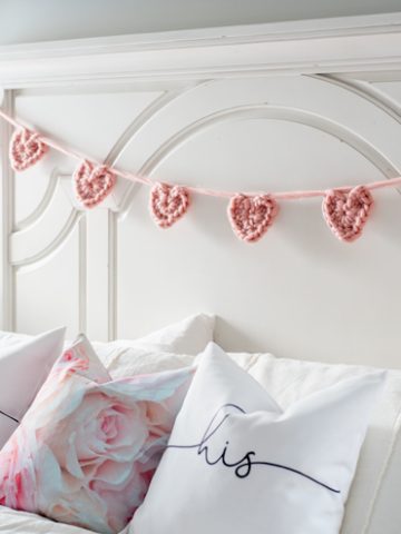 How to make a chunky crochet heart banner - free pattern and tutorial