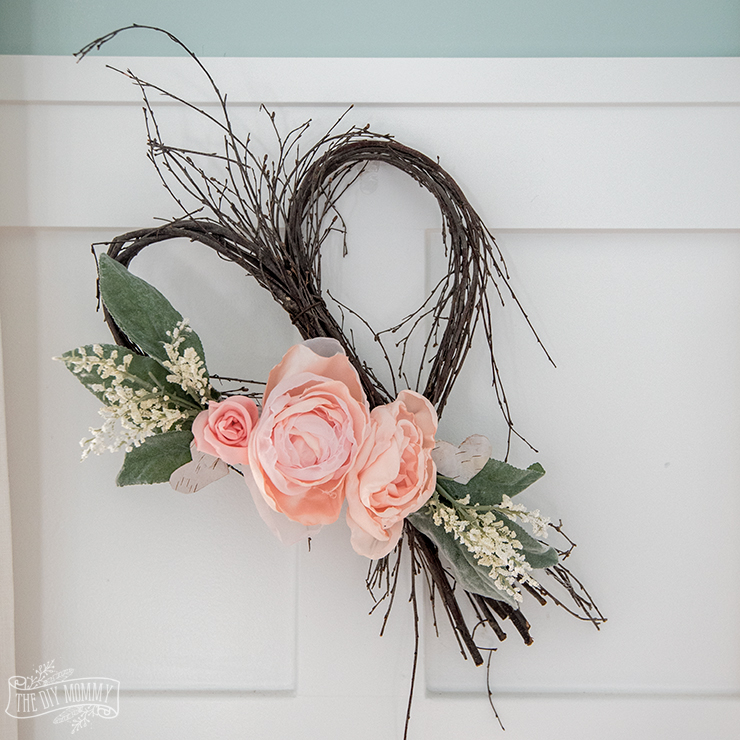 A Simple Spring Wreath + More DIY Rustic Romantic Decor Ideas!