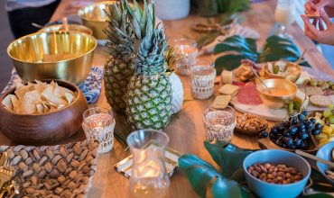 Easy summer cocktail party ideas - "chic tiki" food & decor