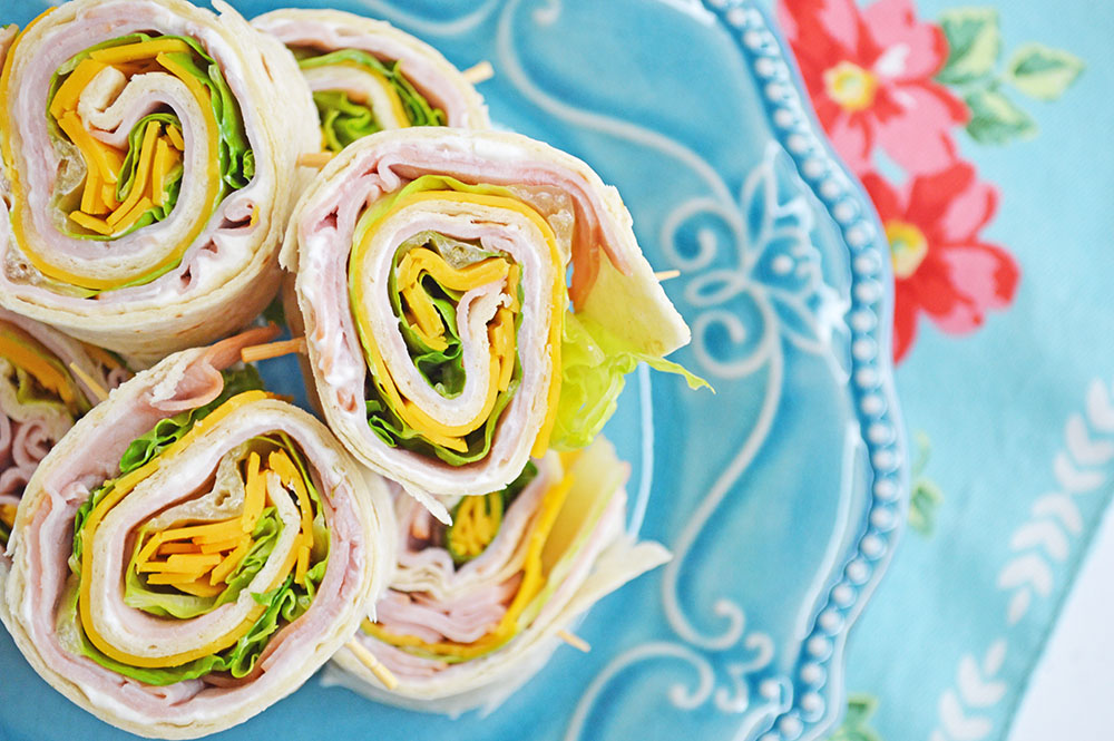 Make Ham & Cheese Pinwheels for Back to School Lunches