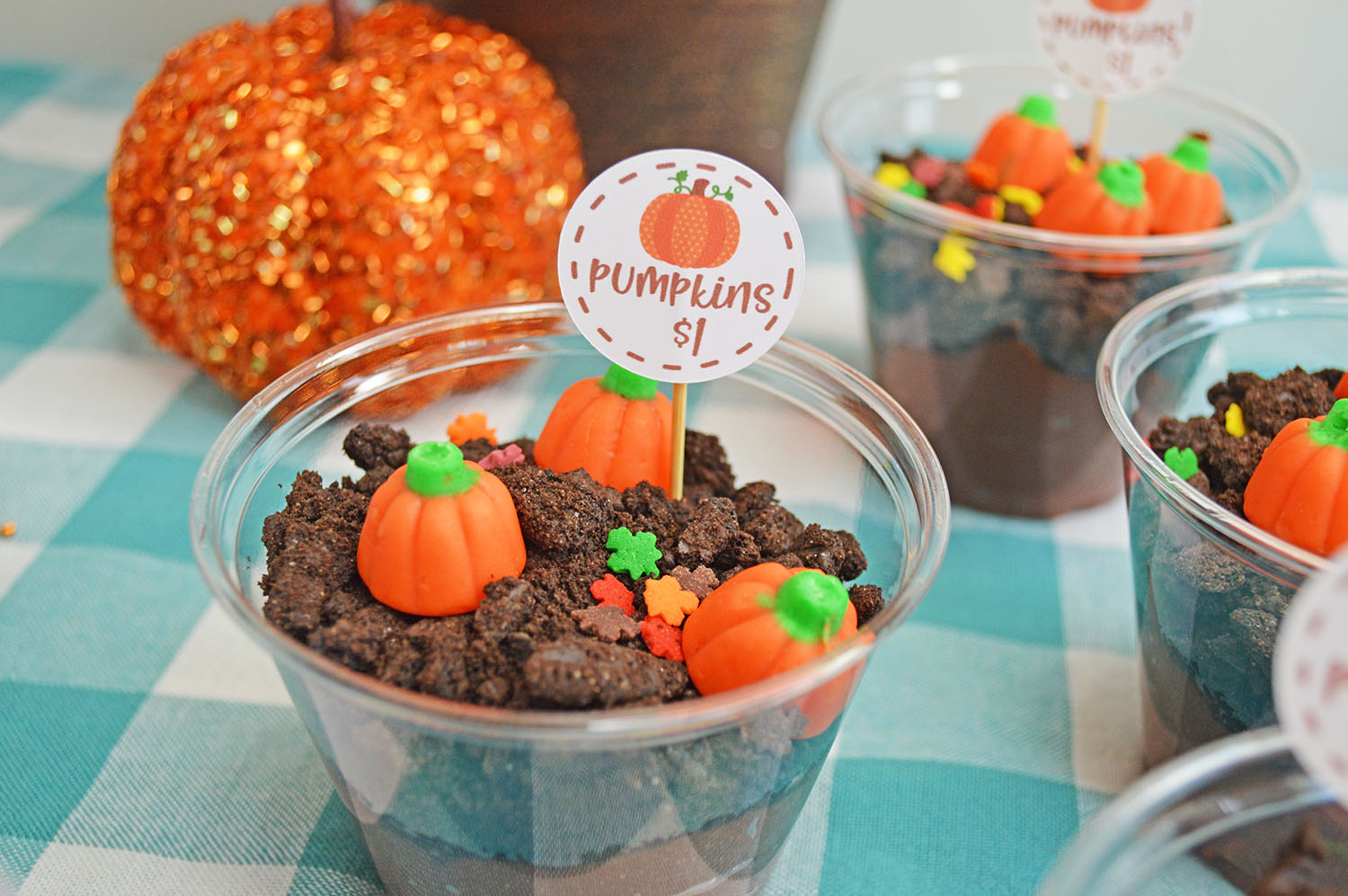 Make Pumpkin Patch Pudding Cups (with Free Printable!)