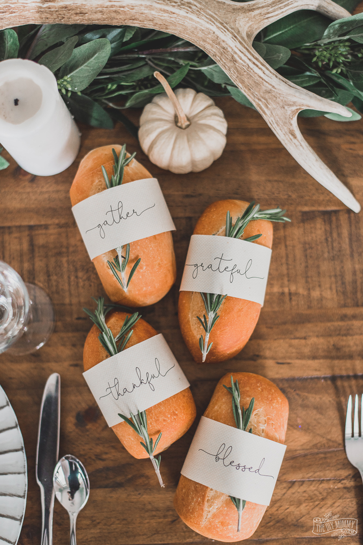 Free Printable Bread Wrappers for Your Thanksgiving Table