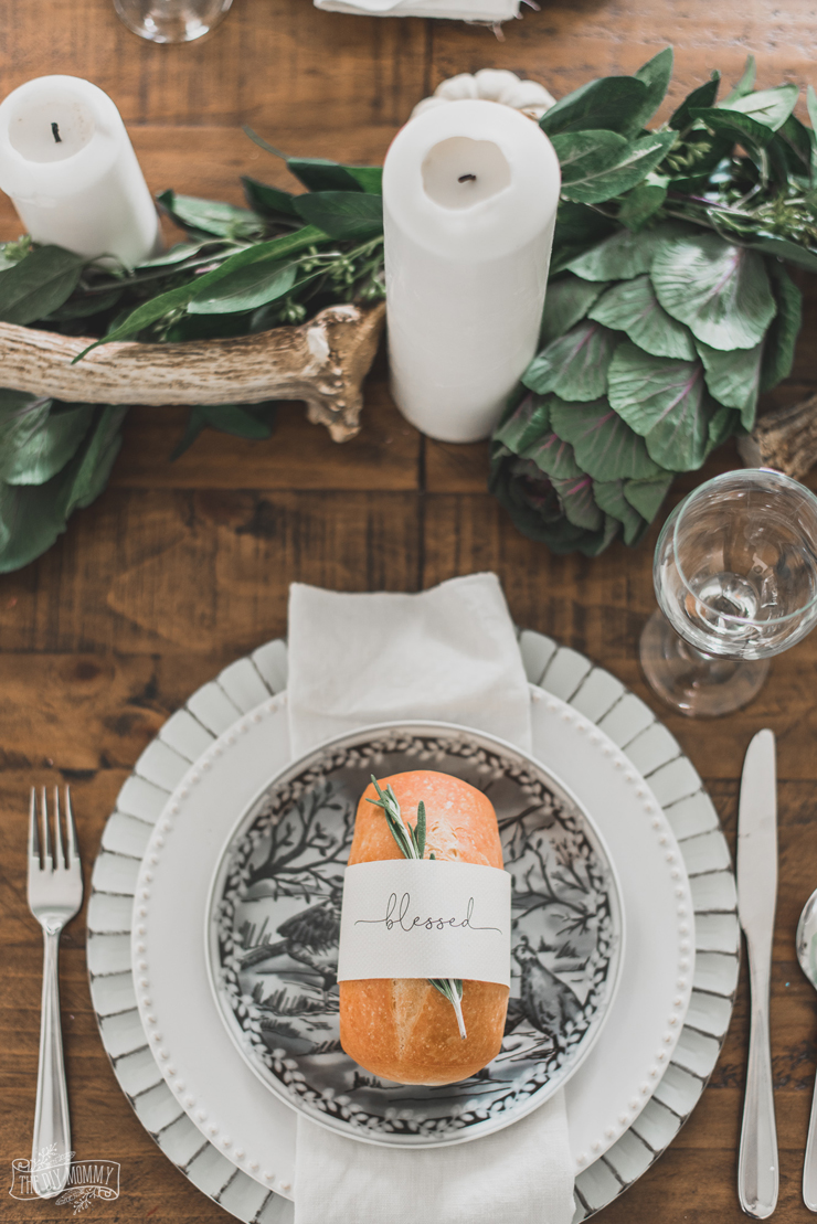 Neutral Nature Inspired Thanksgiving Table Idea