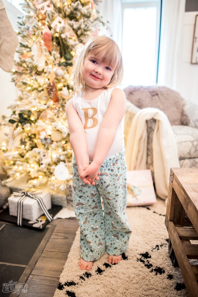 How to sew pajama pants for kids - free pattern!
