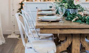 Rustic Glam Christmas Dining Room Table Idea