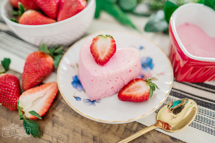 2 Ingredient Strawberry Fluff Dessert (WW & Keto Friendly)