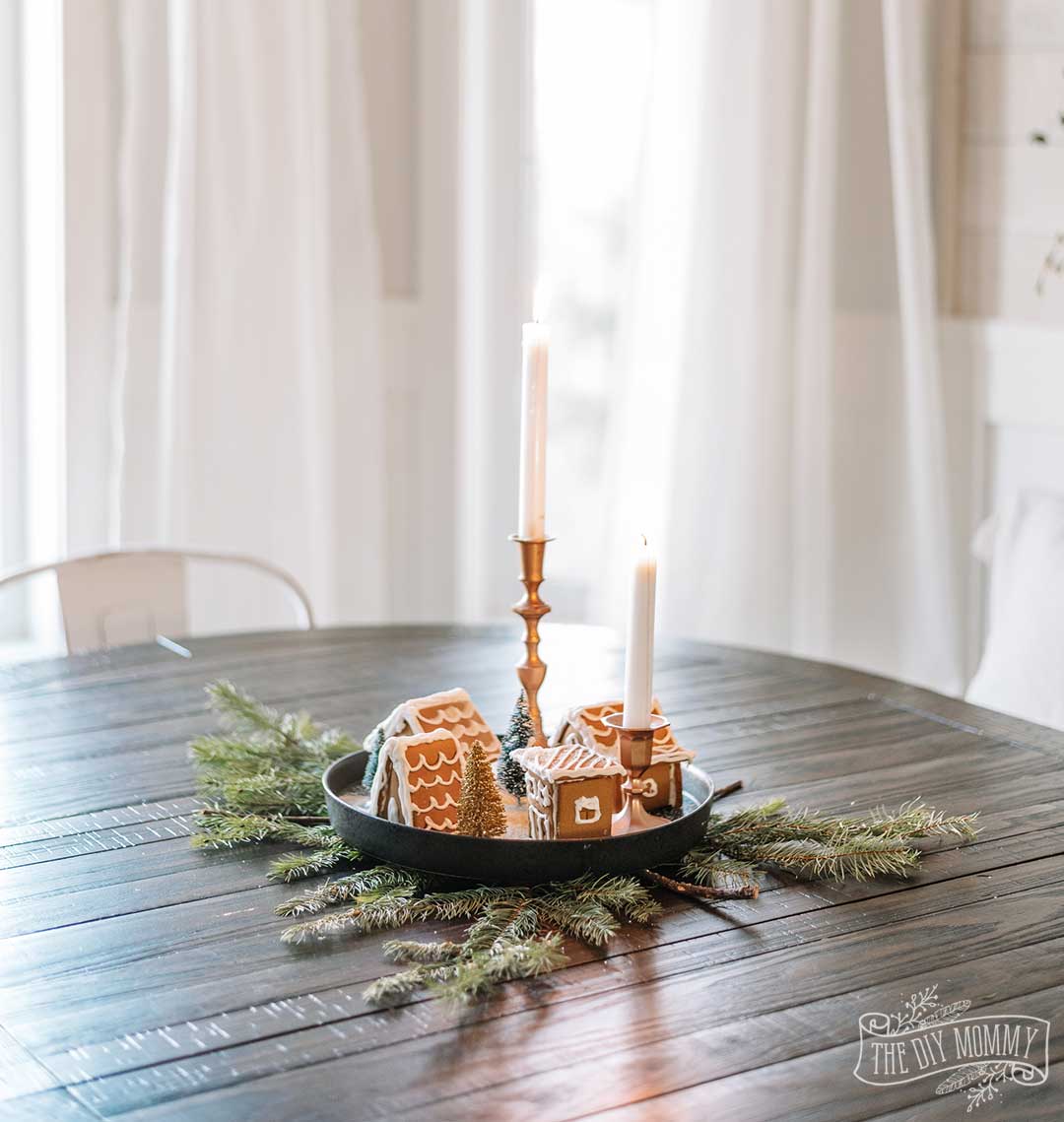 How to make the easiest tiny gingerbread Christmas centerpiece