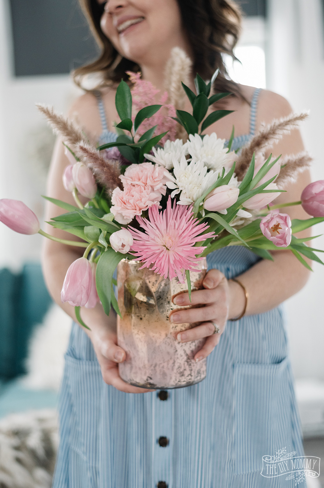 How to Arrange Grocery Store Flowers so they look expensive and gorgeous!