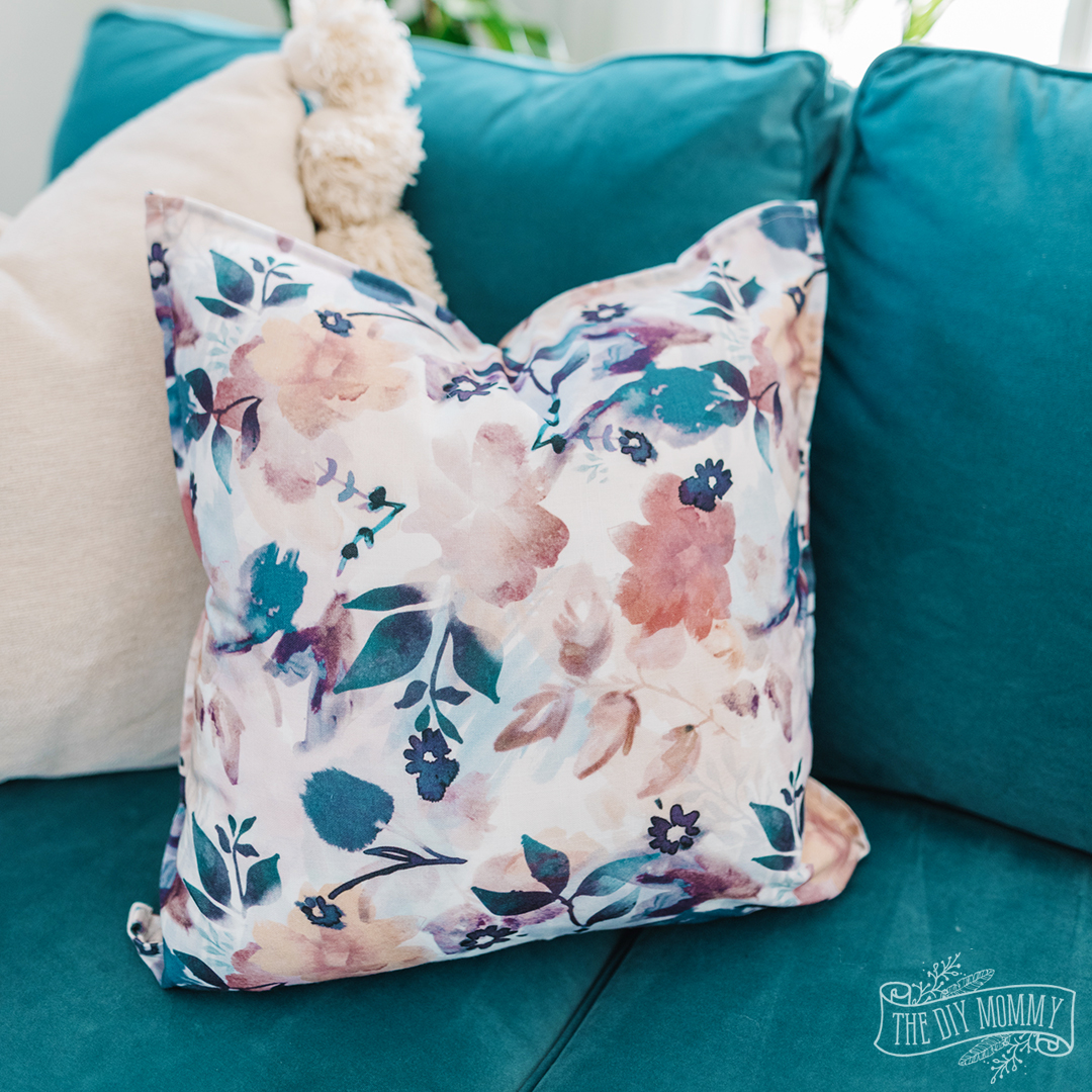 DIY PILLOW from napkins – NO SEW!