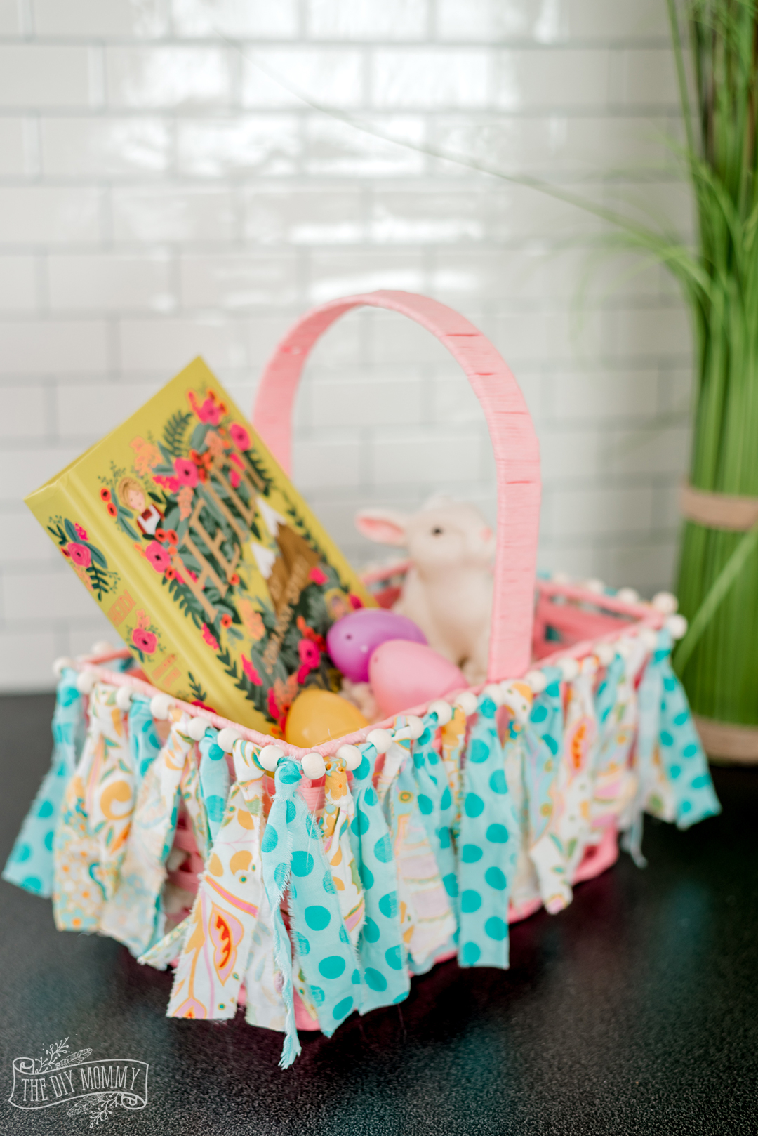 Make an Easter Basket Garland with Scrap Fabric