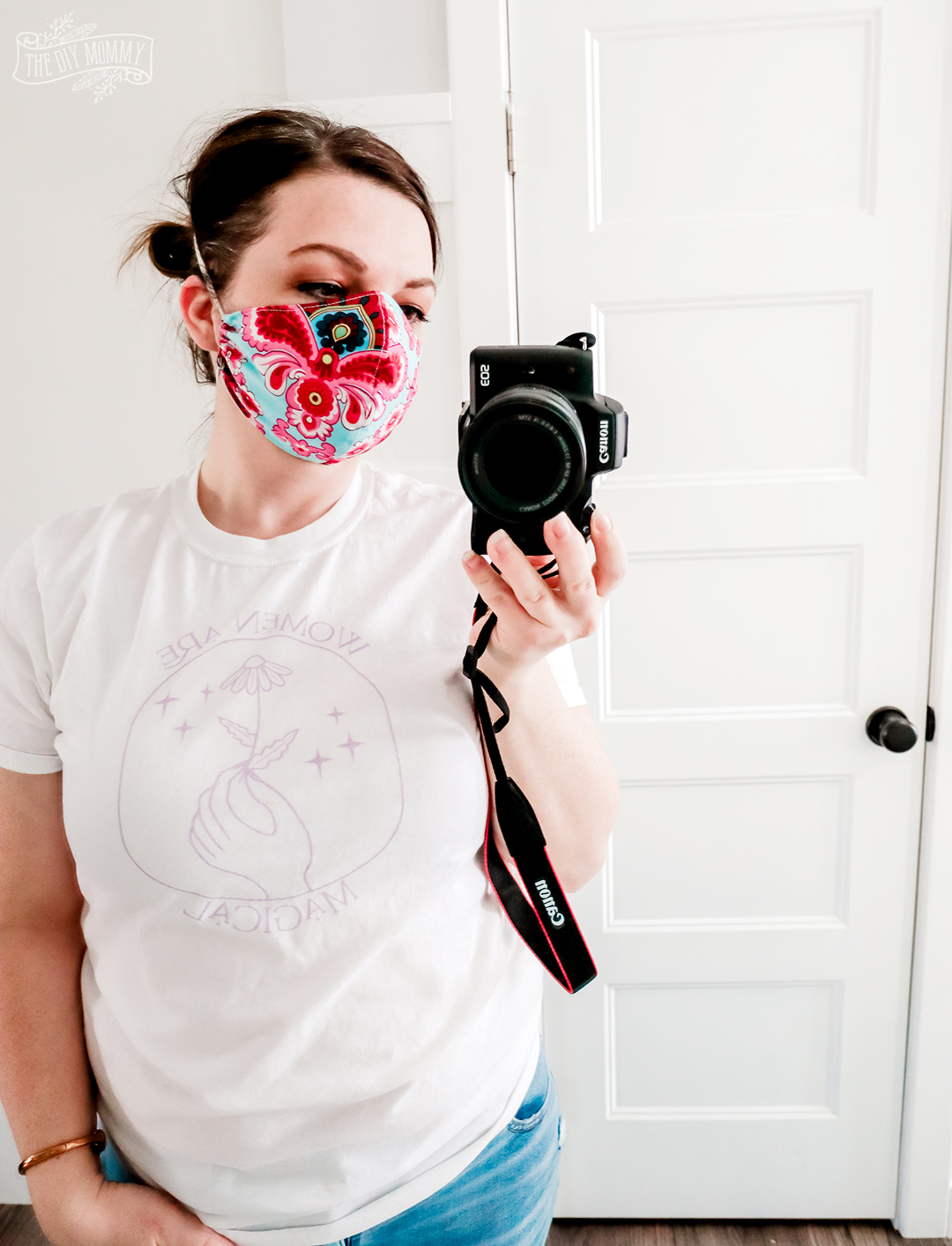 Learn how to sew a DIY fabric face mask with a close fit, elastic straps and a pocket for a filter