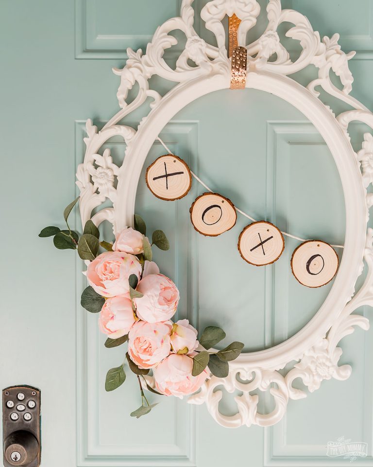 Romantic Valentine’s Day Wreath from an upcycled IKEA picture frame
