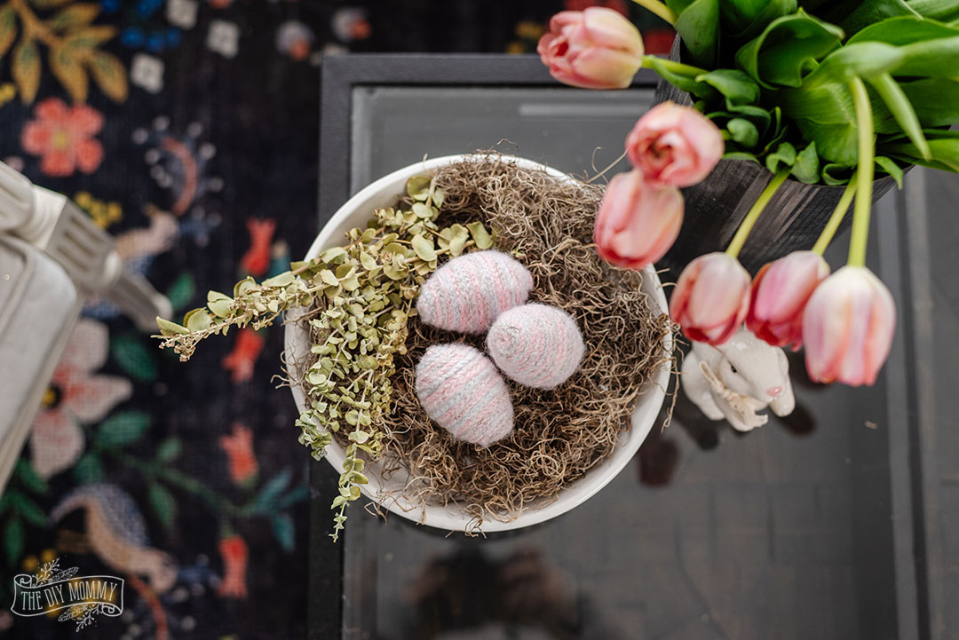 Learn how to make adorable, fuzzy Easter eggs from Dollar Store plastic eggs and crochet chains.
