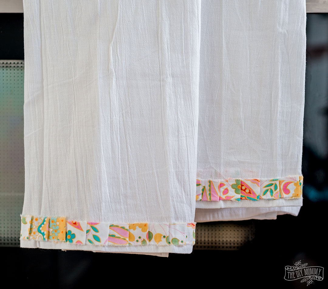 Create these adorable ruffled tea towels out of fabric scraps. No sewing required!