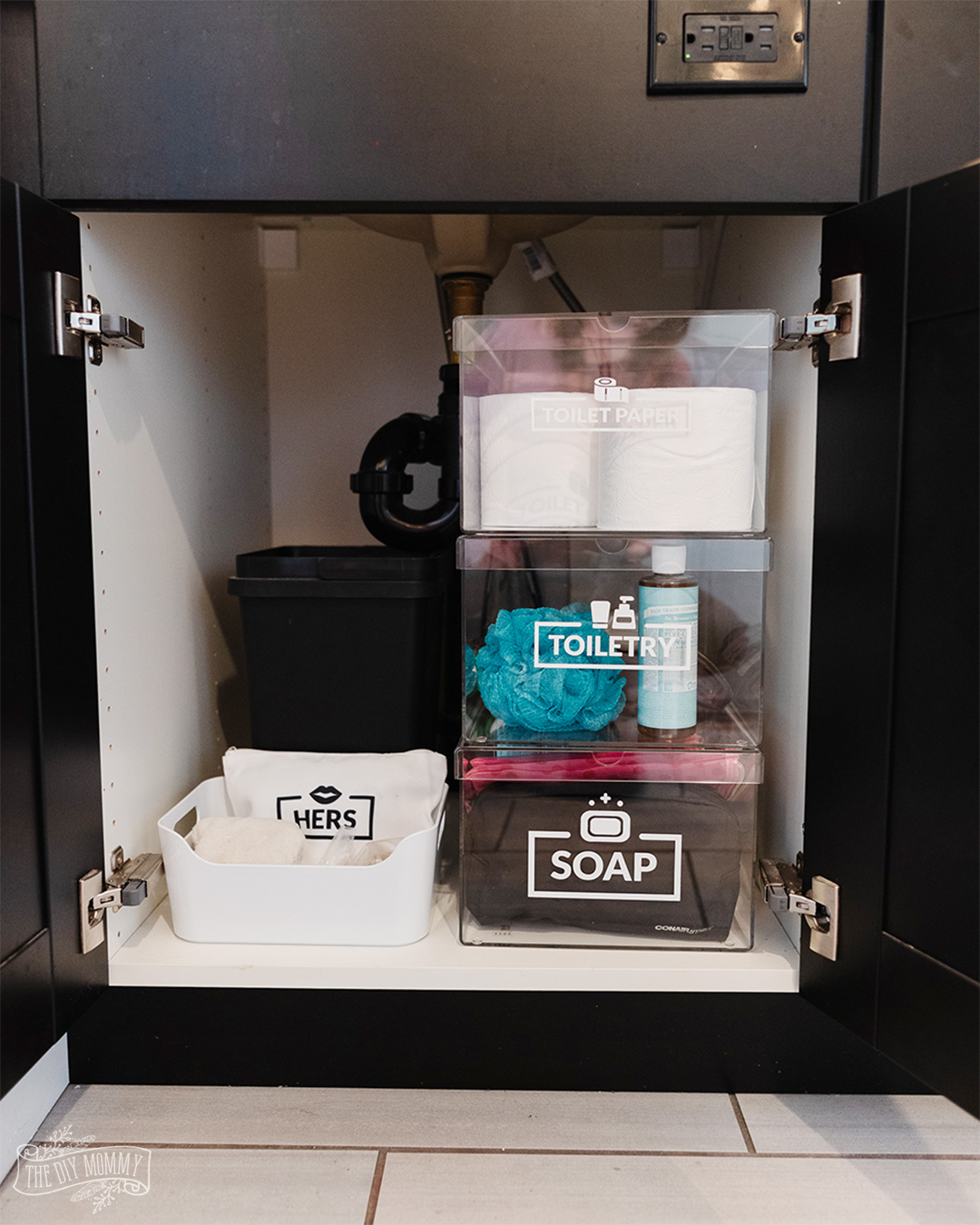 These 5 simple tips will help you organize your bathroom drawers in no time! Learn how to create organization labels with Cricut Joy.