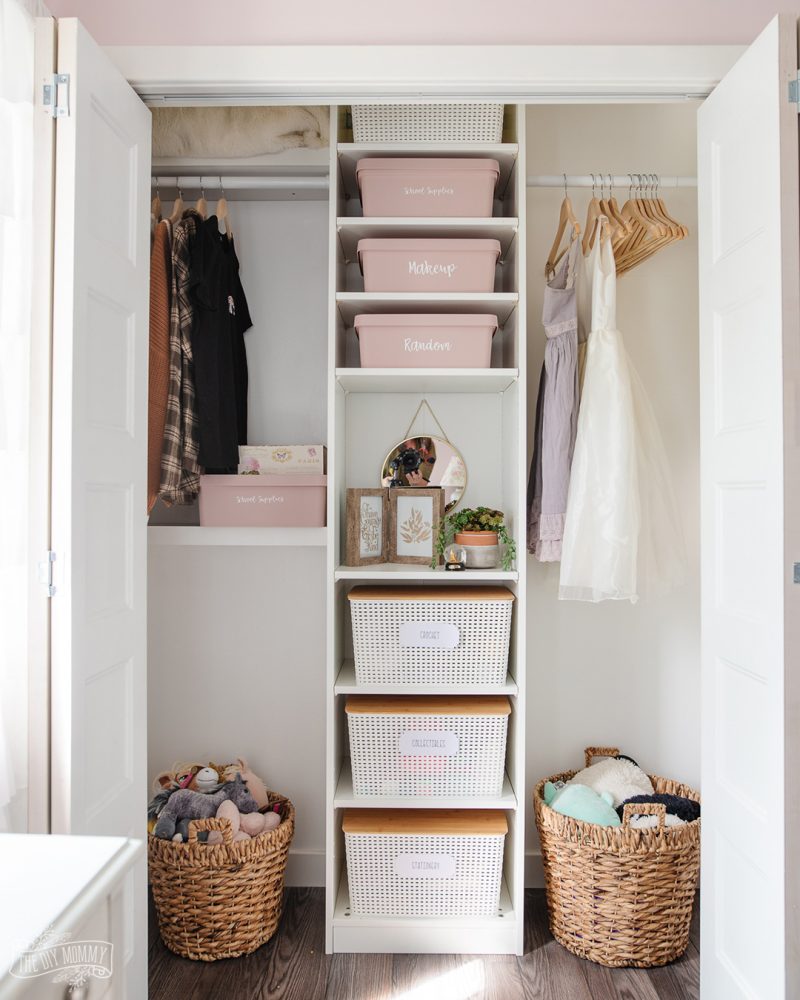 Need some closet organization ideas for your kids' closets? These 5 quick ideas will help make your child's closet more functional and organized so you're ready for the new school year ahead!