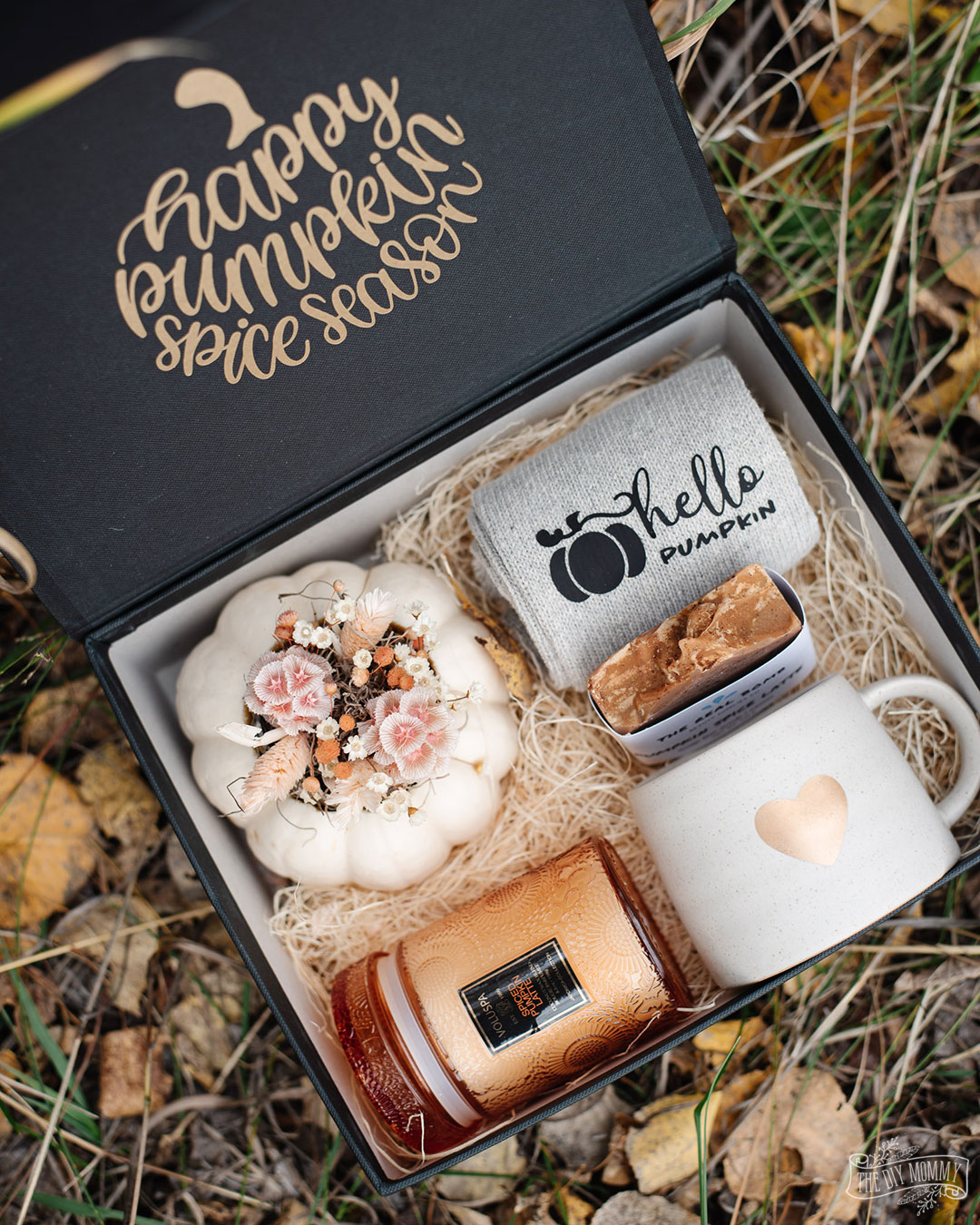 An Easy DIY Gift Idea: Pumpkin Spice Themed Gift Box