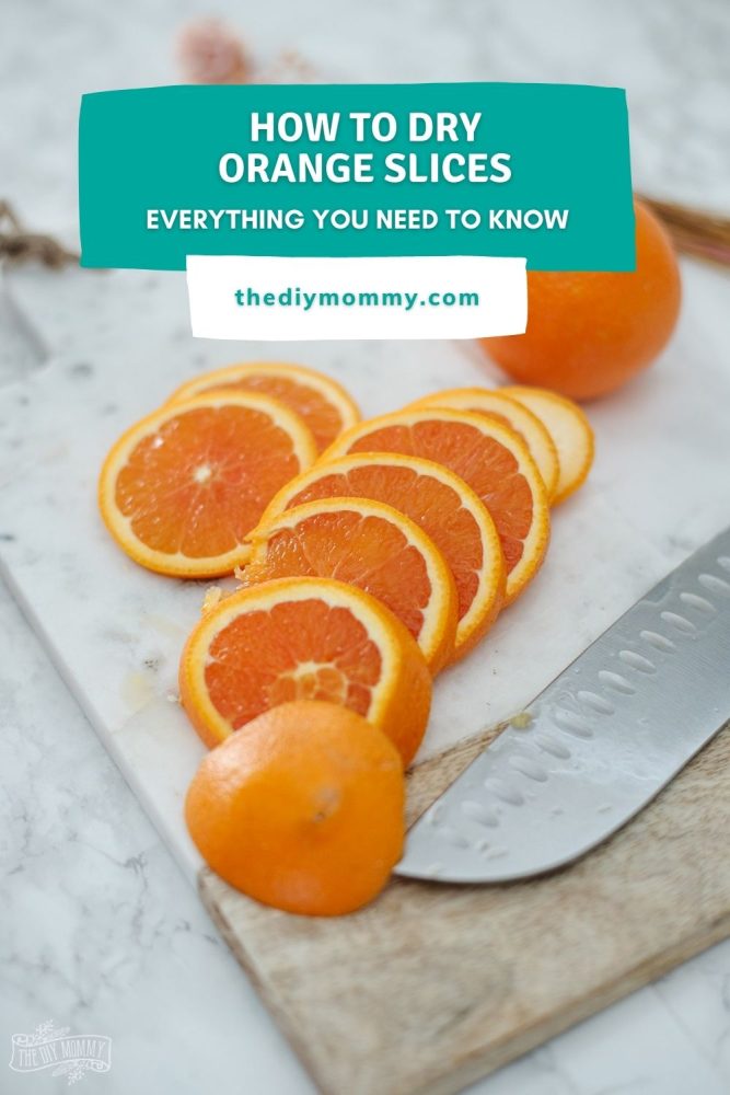 Dried orange slices make wonderful Christmas decorations. They can also be used as cake toppers, in homemade potpourri, or on festive wreaths. Here’s how to dry your orange slices the easy way.