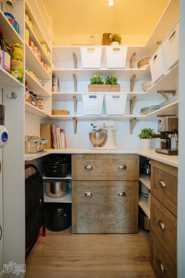 Before and After: A Kitchen Pantry gets an organized DIY Makeover ...