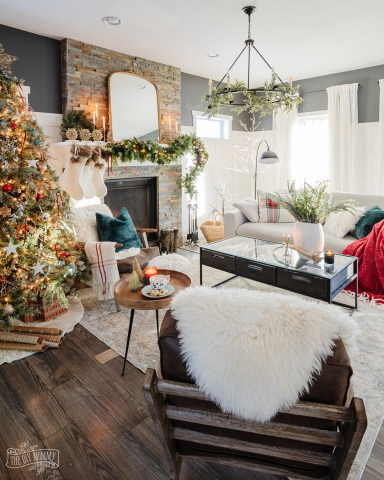 Living Room Christmas Decor Ideas 2022