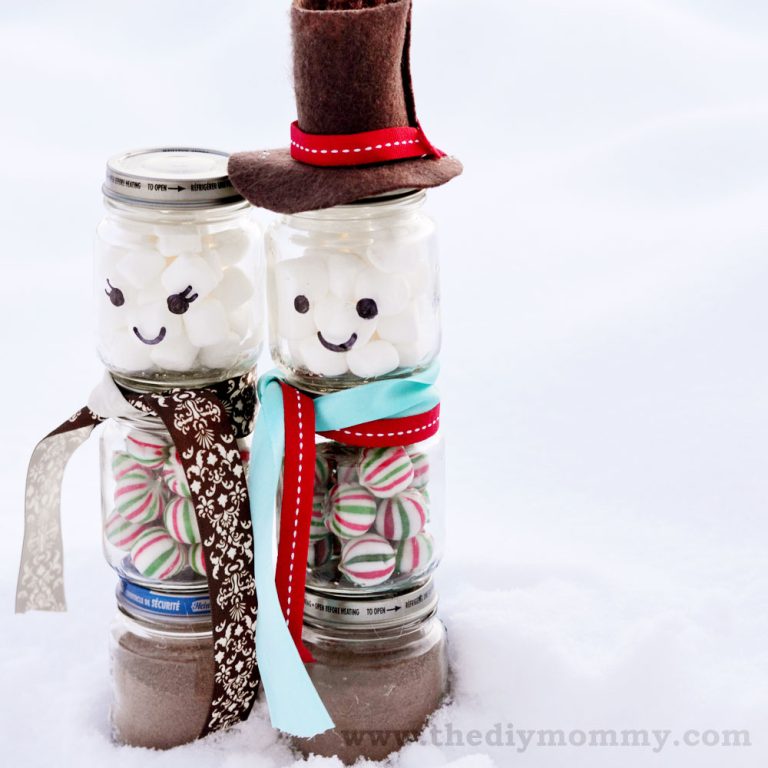 A Handmade Christmas: Make a Snowman Hot Chocolate Jar Gift