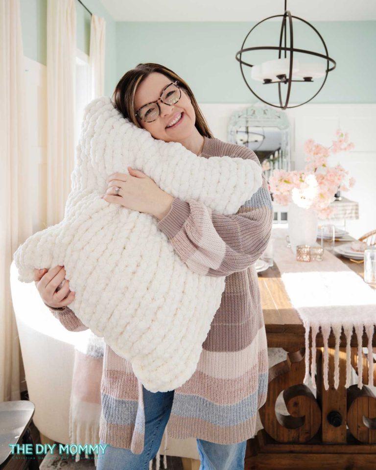 How to Knit a Chunky Pillow for Beginners: No Needles Required!